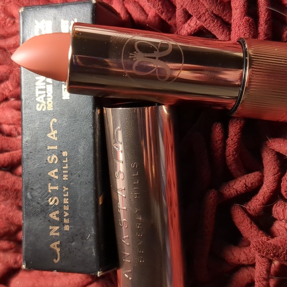 Anastasia Beverly Hills SATIN Lipstick 💄"Peach Bud" - Picture 1 of 8